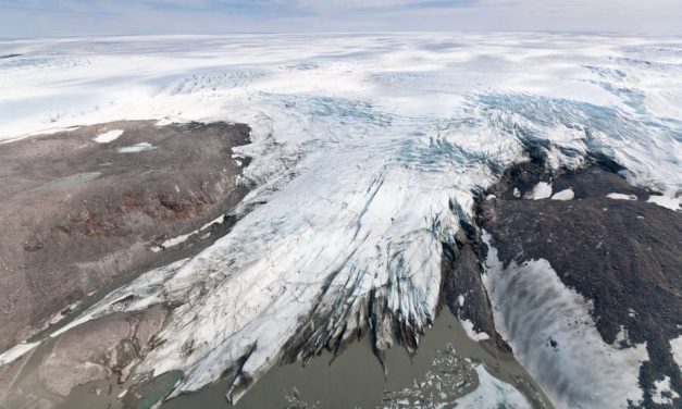Polar Ice Caps Melting Six Times Faster Than in 1990s